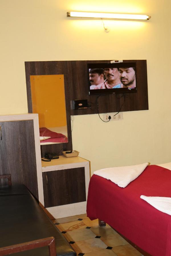 Hotel Siva Sakthi Tiruvannamalai Exterior photo