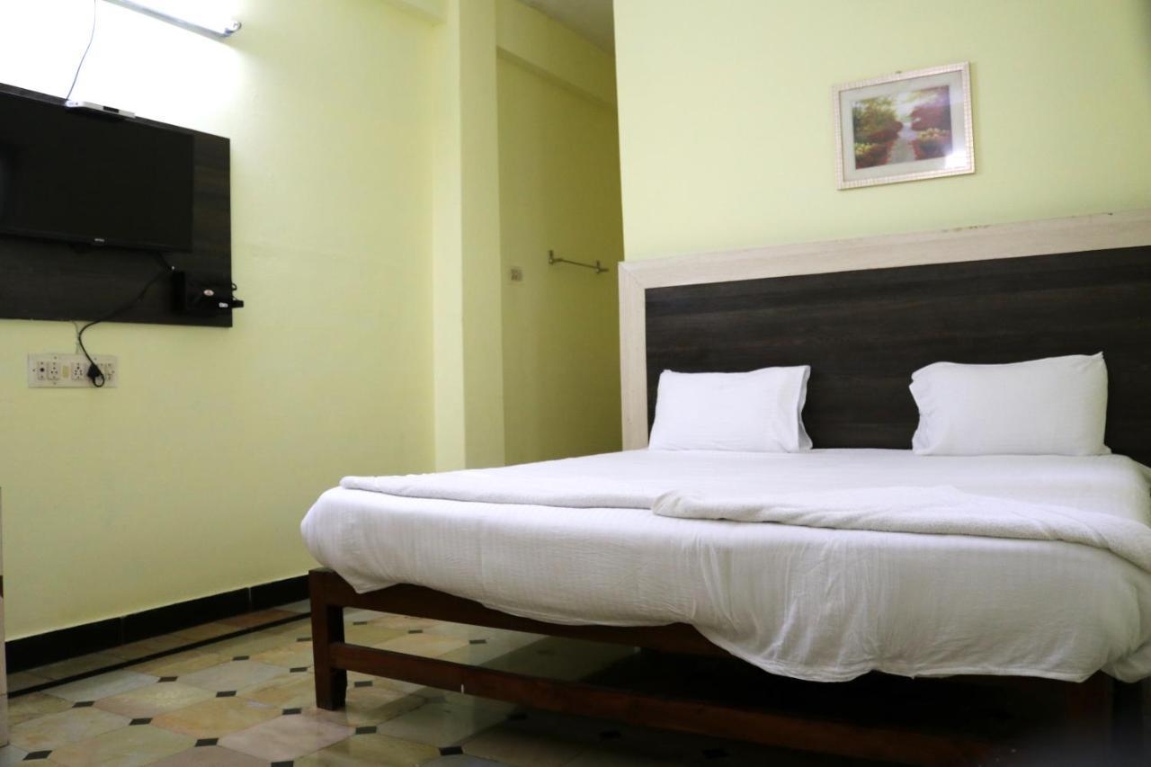 Hotel Siva Sakthi Tiruvannamalai Exterior photo